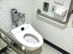写真　トイレ　車椅子用トイレ
